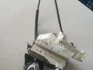 Broasca Usa Dreapta Fata Peugeot 407 (6D_) [ 2004 - > ] Oem 9681333280