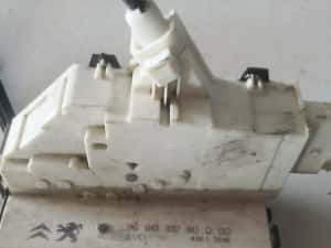 Broasca Usa Dreapta Fata Peugeot 407 (6D_) [ 2004 - > ] Oem 9681333280 — miniatura 2