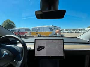 Tesla Model Y Second-Hand - 14.500 km - 38.957 EUR — miniatura 3