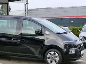 Hyundai STARIA - vehicul nou, 1 km rulaj — miniatura 5