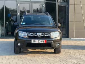 Dacia Duster model Prestige 1.6 benzina Euro 5 2016 — miniatura 2
