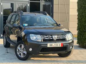 Dacia Duster model Prestige 1.6 benzina Euro 5 2016 — miniatura 3