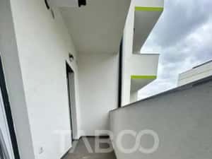 Apartament 2 camere de vanzare cu balcon si parcare zona Tineretului — miniatura 4