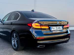 Bmw seria 5 G30 2021 — miniatura 6
