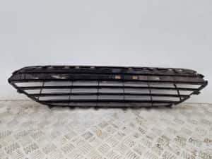 Grila inferioara cu defect Ford Fiesta 6 MK7 — miniatura 9