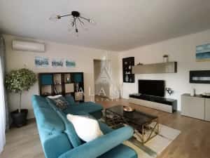 Apartament modern cu 3 camere, acces la curte, zona Braytim — miniatura 2