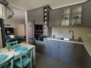 Apartament modern cu 3 camere, acces la curte, zona Braytim — miniatura 4