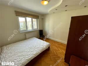 Apartament cu 2 camere decomandate balcon pivnita central din Sibiu — miniatura 6