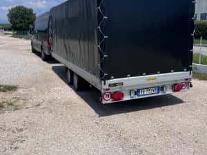 Remorca Humbaur 2 axe , cu prelata si obloane demontabile ! — miniatura 4