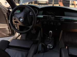 Mașina BMW 5 series E 60 — miniatura 6