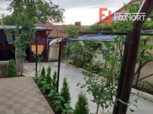 Casa individuala, 6 camere, curte comuna, zona Kiriac - Kaufland — miniatura 8