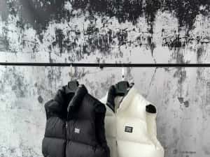 Vesta Burberry Noua Alb & Negru — miniatura 4