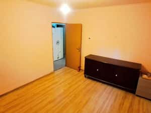 Proprietar vand 3 camere decomandate, 2 bai — miniatura 3
