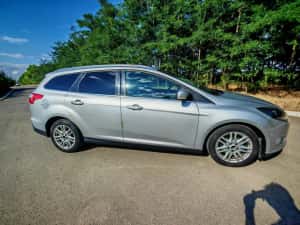 Ford Focus 1.6 TDCi (115 CP) –consum 5.5 La  Masina Intretinuta! Cititi Anuntul .Dublu Climatronic ,  2 seturi roti. Pachet Iarna 192000 KM Reali — miniatura 8