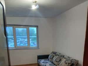 Inchiriez camera stil garsoniera — miniatura 1