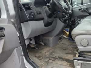 Vw crafter 25 tdi punte dublă cat B. (BATE MOTORU).2999 euro. — miniatura 6