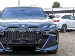 BMW M760e xDrive | Executive Lounge | 571 CP