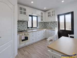 Constructie noua,elegant finisata si echipata,parc privat:1.500 mp, Persani, Brasov — miniatura 3