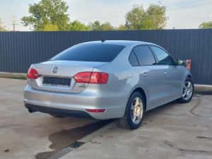 Volkswagen jetta euro 5 benzina — miniatura 3