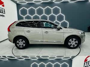 VOLVO XC-60 — miniatura 5