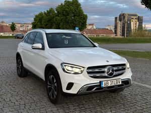 Mercedes GLC 200d 4MATIC, an 2019, stare foarte bună — miniatura 1