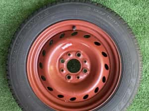Roata rezerva originala Fiat 500 Lancia 4X98 cu anvelopa 135 80 13 — miniatura 9