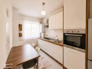 PF inchiriez apartament 2 camere | loc de incare inclus | 2 balcoane — miniatura 3