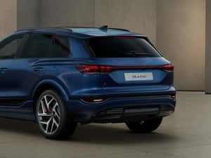 Audi e-tron 2024 SUV electric, 17500 km, prime înmatriculare 07.2024 — miniatura 2