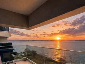 Apartament Premium 72 mp Mamaia Zona Rex Vedere Frontală Lac — miniatura 2