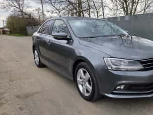 VW Jetta 2.0 Diesel DSG BlueMotion — miniatura 3
