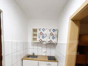 Garsoniera eficienta, mobilata, etaj 4/4 – Blascovici — miniatura 3