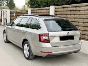 Skoda Octavia Ambition 1.6TDI 116cp DSG / Panorama / Piele / Bi-xenon LED / Distronic+ — miniatura 5