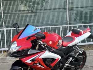 Suzuki Gsxr 600 cm k7 — miniatura 3