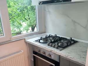 Închiriez apartament cu 2 camere renovat complet — miniatura 6