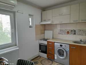 Garsoniera cf 1 zona 1 Decembrie — miniatura 1