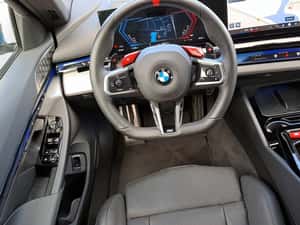 BMW M5 2025 hibrid plug-in second hand — miniatura 7