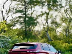 Peugeot 308 Allure (Elixir Red) - 2024 — miniatura 4