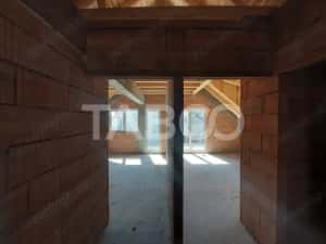 Casa de vanzare 147 mpu si 5 camere 434 mp teren Cristian Sibiu — miniatura 7