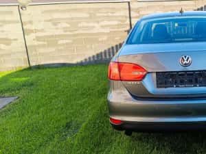 Vând VW Jetta Recent Adusa 1.6 Tdi cayc 236000km reali.2011 euro 5 (Passat,Golf,audi,polo) — miniatura 5