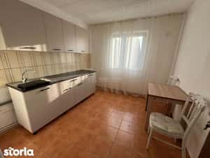 Caransebes, Chirie, 1 Camera Balta Sarata — miniatura 6