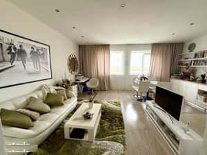 2 camere 64 mp | Amenajat cu designer | Etaj 10 | Vedere panoramică — miniatura 3
