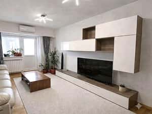 Apartament 3 camere de vânzare –Rond Piața Alba Iulia / Unirii