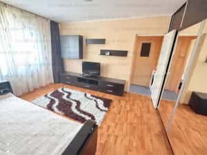 Florilor apartament 2 camere mobilat etaj 2 din 4 liber — miniatura 3