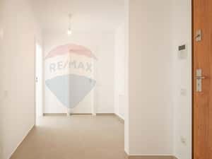 NOU! Apartament 2 camere cu boxa și parcare subterană — miniatura 5