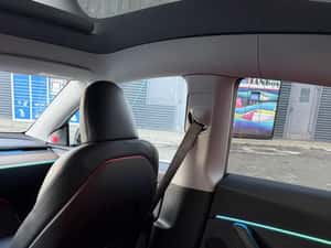 Vând Tesla Model Y Performance, Dual Motor AWD, prima înmatriculare 09.01.2023.