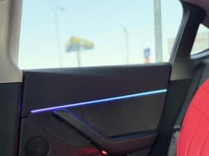 Vând Tesla Model Y Performance, Dual Motor AWD, prima înmatriculare 09.01.2023. — miniatura 6
