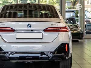 BMW 550e xDrive M Sport PRO — miniatura 6