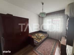 Apartament semidecomandat 4 camere 2 bai etaj 4 zona 1 Decembrie 1918 — miniatura 5