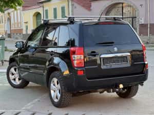 Suzuki Grand Vitara 2011 EURO 5 motor 1,9 diesel 129 cp. 4x4 la buton — miniatura 3