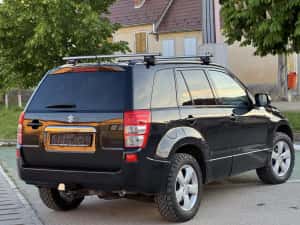 Suzuki Grand Vitara 2011 EURO 5 motor 1,9 diesel 129 cp. 4x4 la buton — miniatura 4